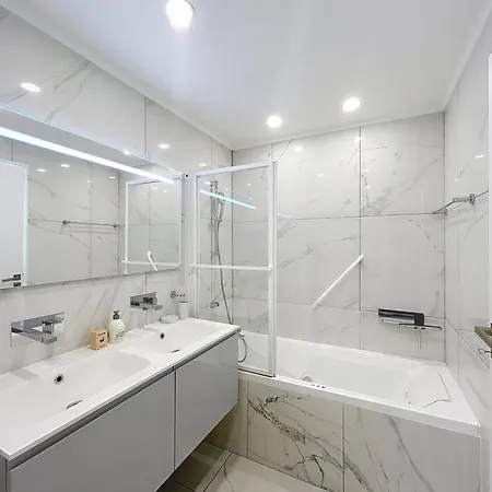 La Palmeraie With Terrace Golfe Juan 瓦洛里