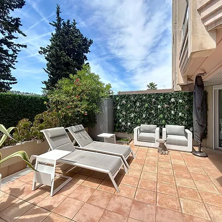 La Palmeraie With Terrace Golfe Juan アパート ヴァロリス