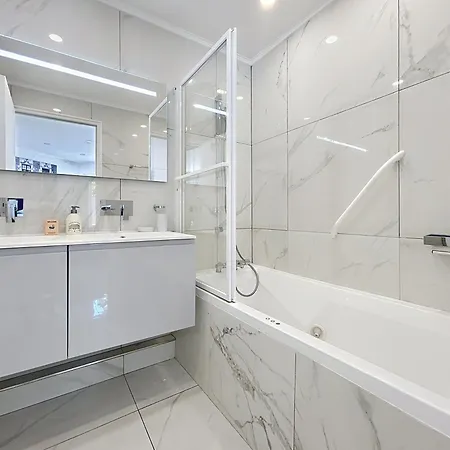 La Palmeraie With Terrace Golfe Juan 瓦洛里